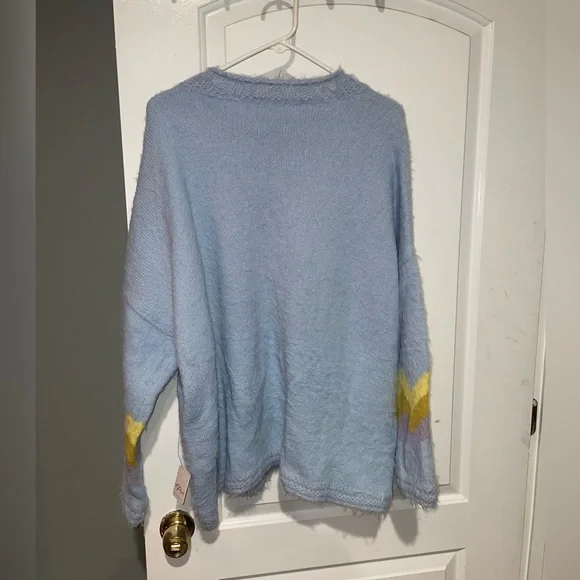 New! Free People Just Peachy Light Blue Lemon Fuzzy Eyelash Sweater 🍋 Medium NWT - Picture 7 of 12